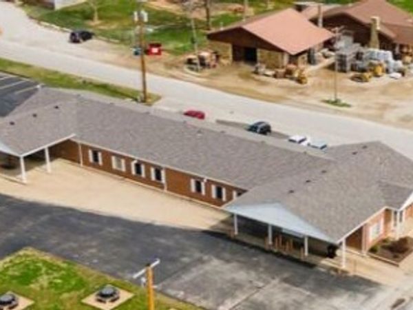7509 State Highway 14, Sparta, MO 65753