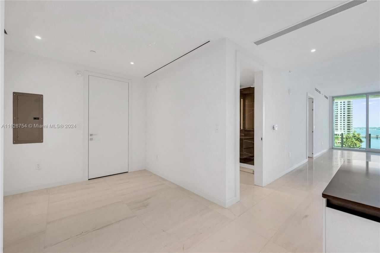 300 Biscayne Blvd Way, Unit 703, Miami, FL 33131 Photo