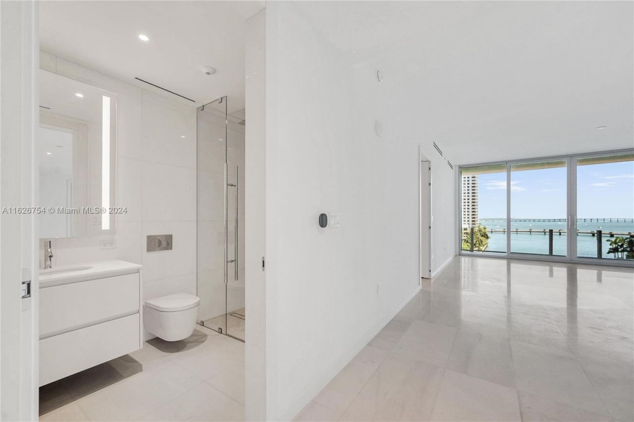 300 Biscayne Blvd Way, Unit 703, Miami, FL 33131 Photo