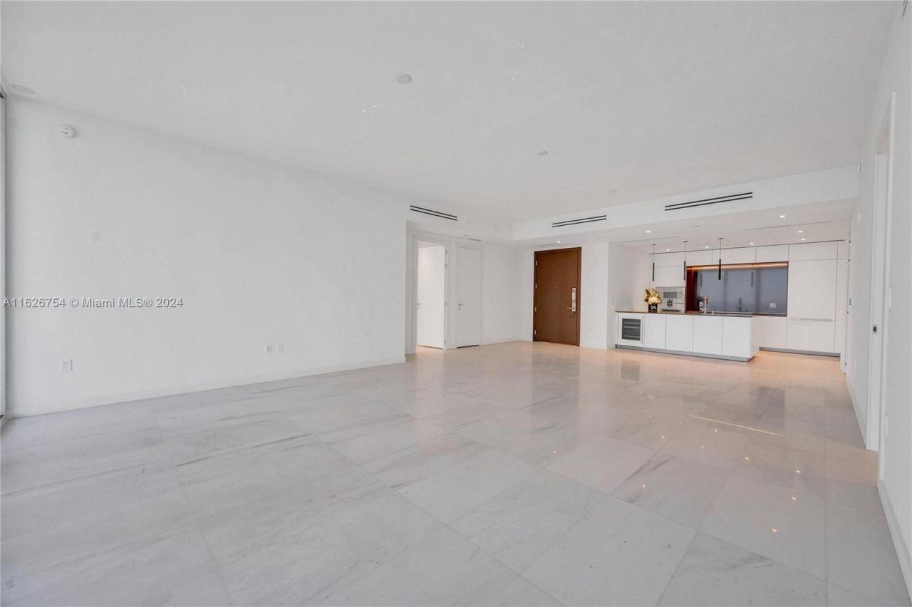 300 Biscayne Blvd Way, Unit 703, Miami, FL 33131 Photo