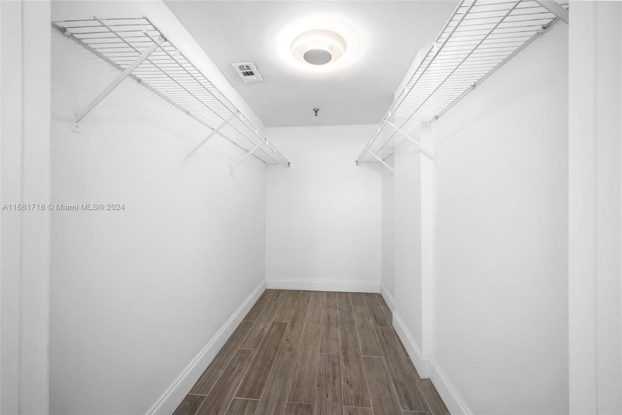 1010 NW 11th St, Unit 507, Miami, FL 33136 Photo