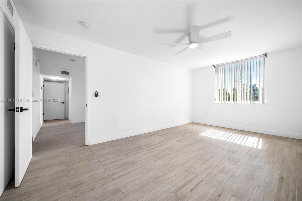 1010 NW 11th St, Unit 507, Miami, FL 33136 Photo