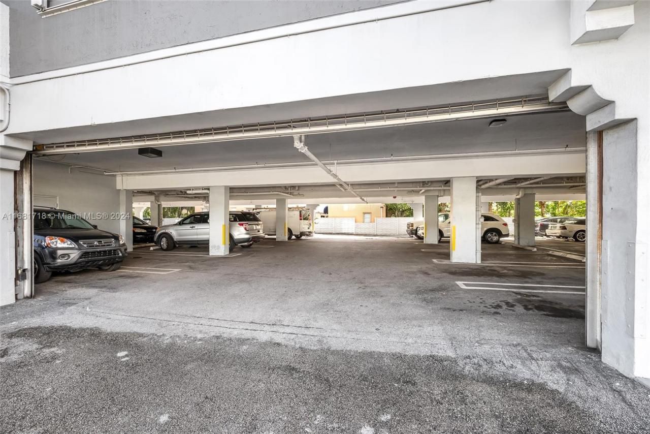 1010 NW 11th St, Unit 507, Miami, FL 33136 Photo