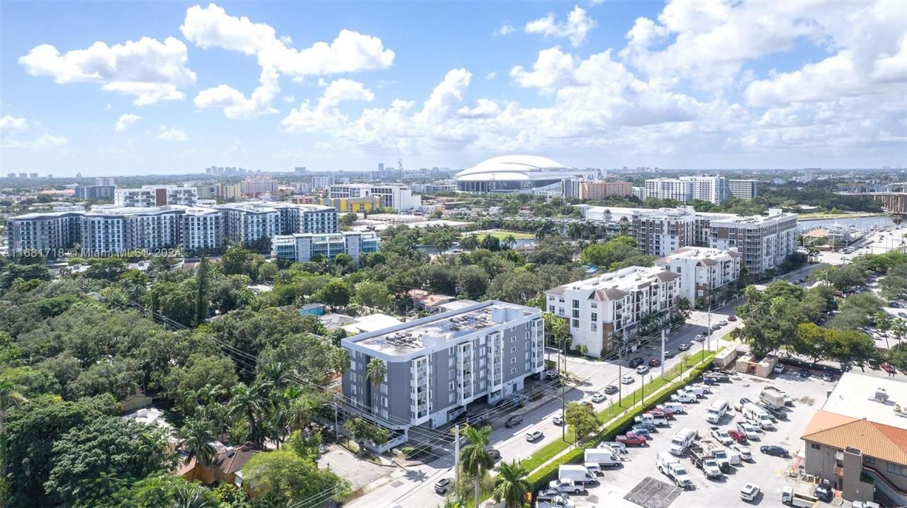 1010 NW 11th St, Unit 507, Miami, FL 33136 Photo