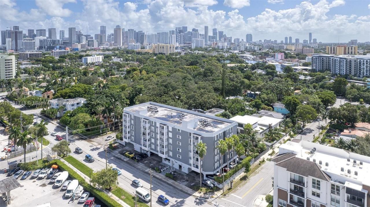 1010 NW 11th St, Unit 507, Miami, FL 33136 Photo