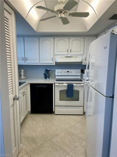 325 Charlemagne Blvd, Unit B208, Naples, FL 34112 Photo