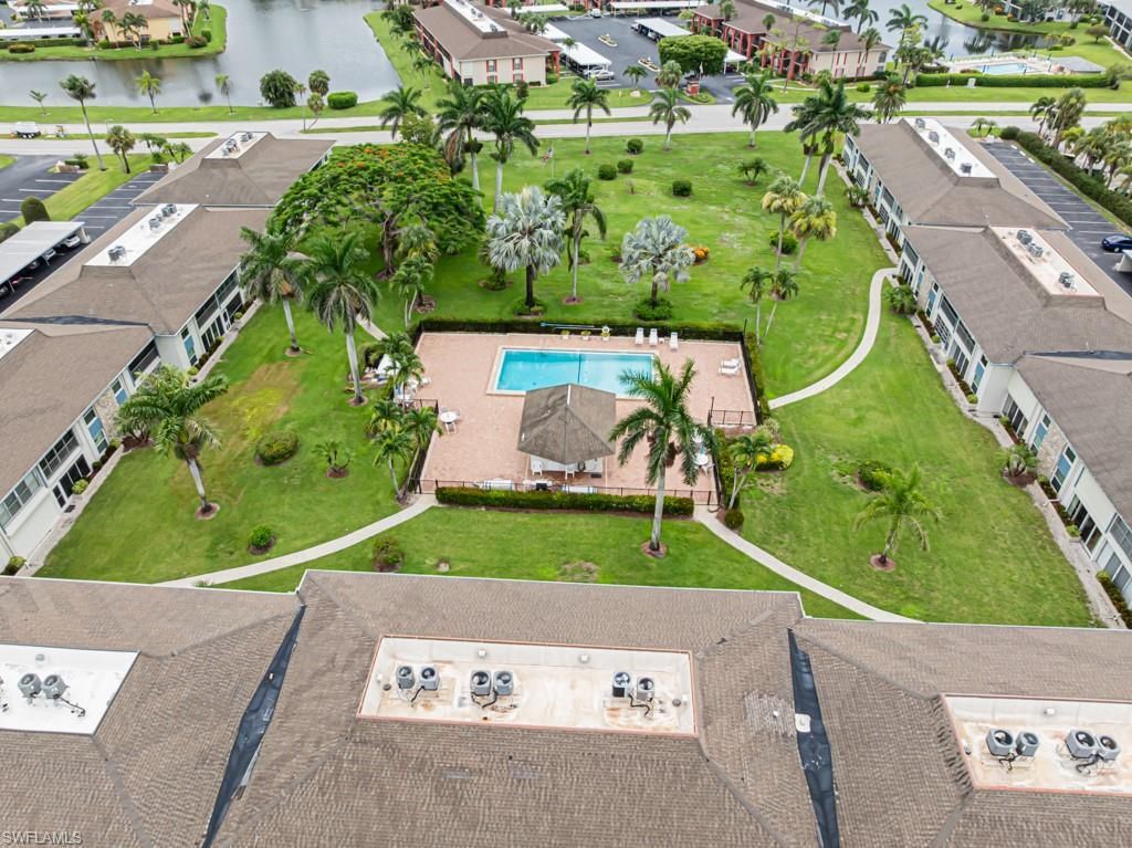 325 Charlemagne Blvd, Unit B208, Naples, FL 34112 Photo