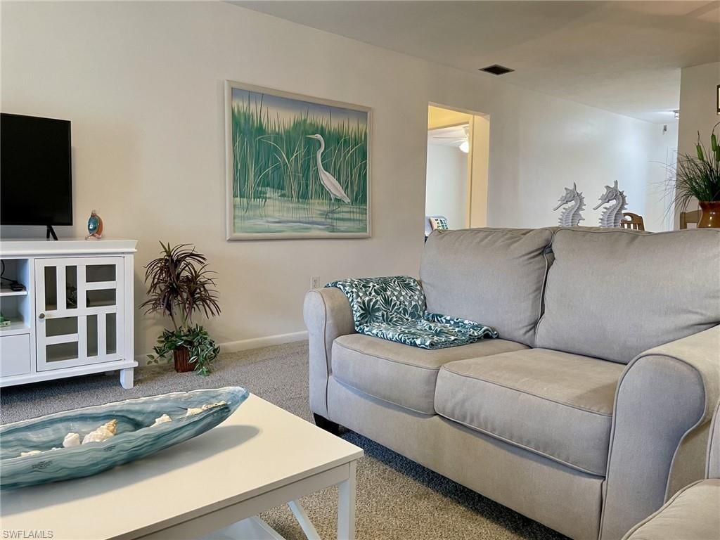 325 Charlemagne Blvd, Unit B208, Naples, FL 34112 Photo