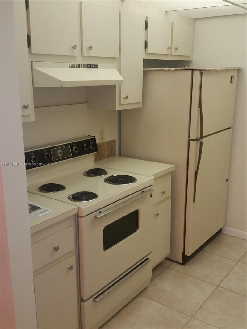 13350 SW 1st St, Unit 109P, Pembroke Pines, FL 33027 Photo
