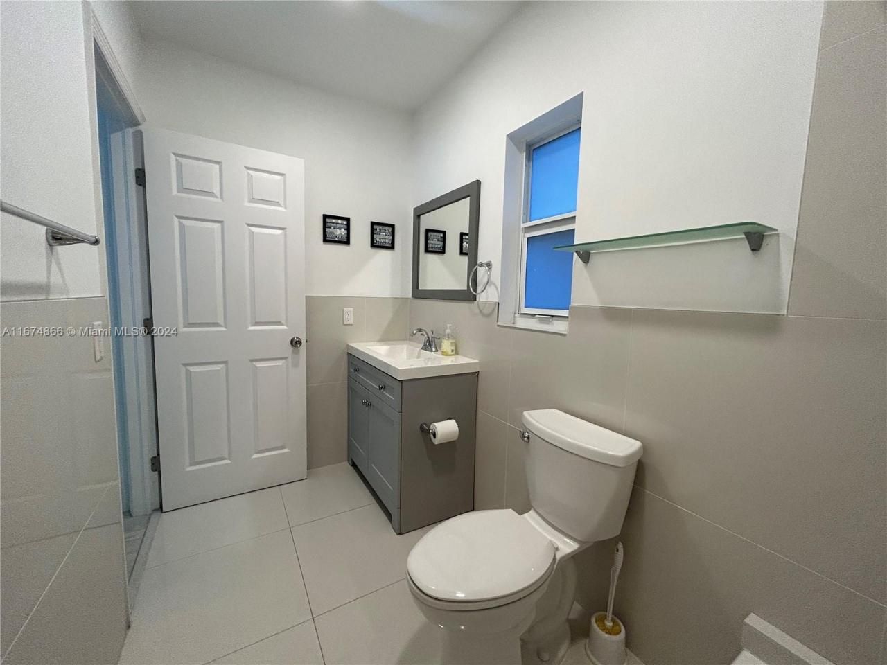 242 NE 55th Ter, Miami, FL 33137 Photo