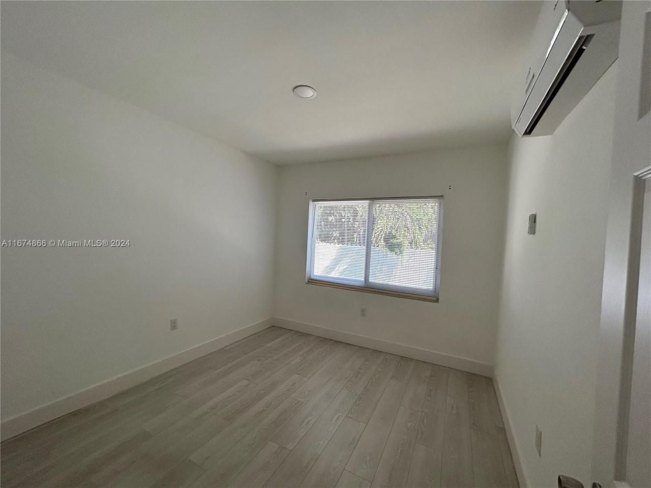 242 NE 55th Ter, Miami, FL 33137 Photo