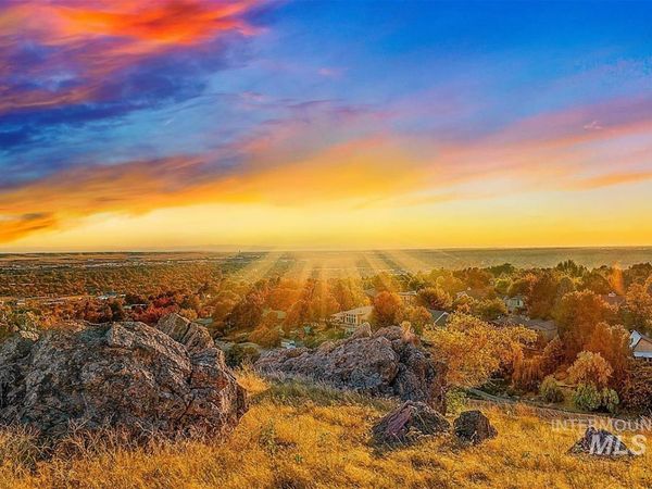 1883 S Satellite Wy, Boise, ID 83712