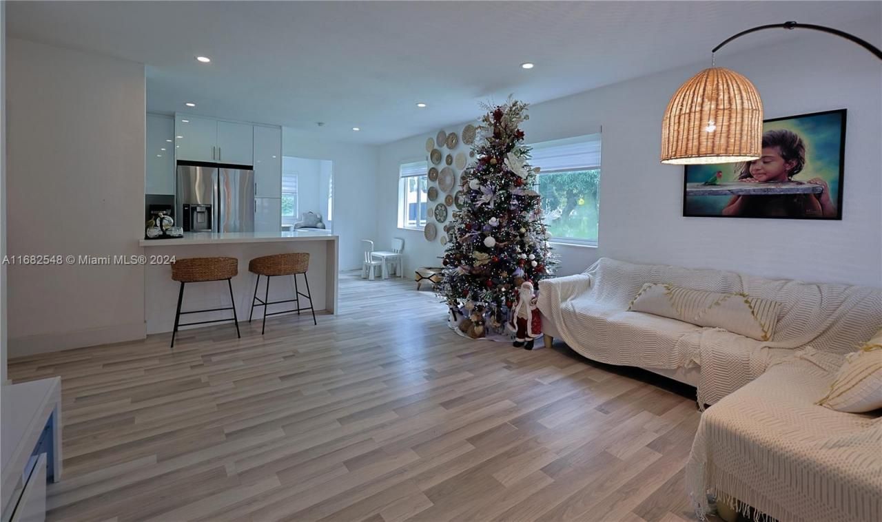 711 W 31st St, Hialeah, FL 33012 Photo