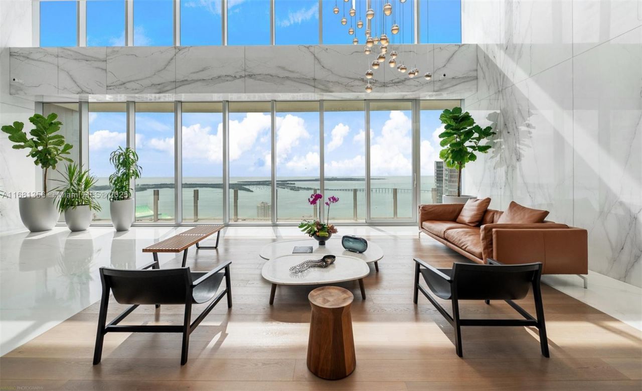 300 Biscayne Blvd Way, Unit 1205C, Miami, FL 33131 Photo