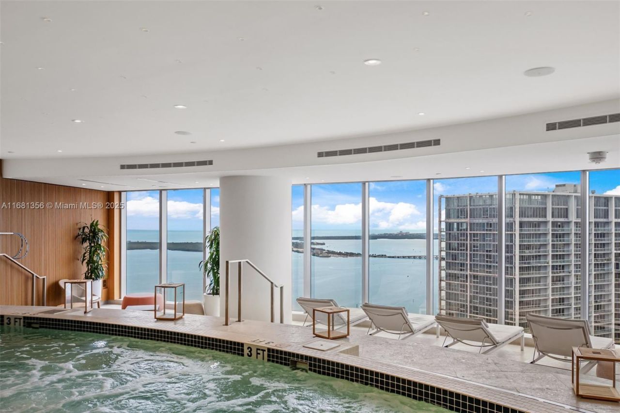 300 Biscayne Blvd Way, Unit 1205C, Miami, FL 33131 Photo