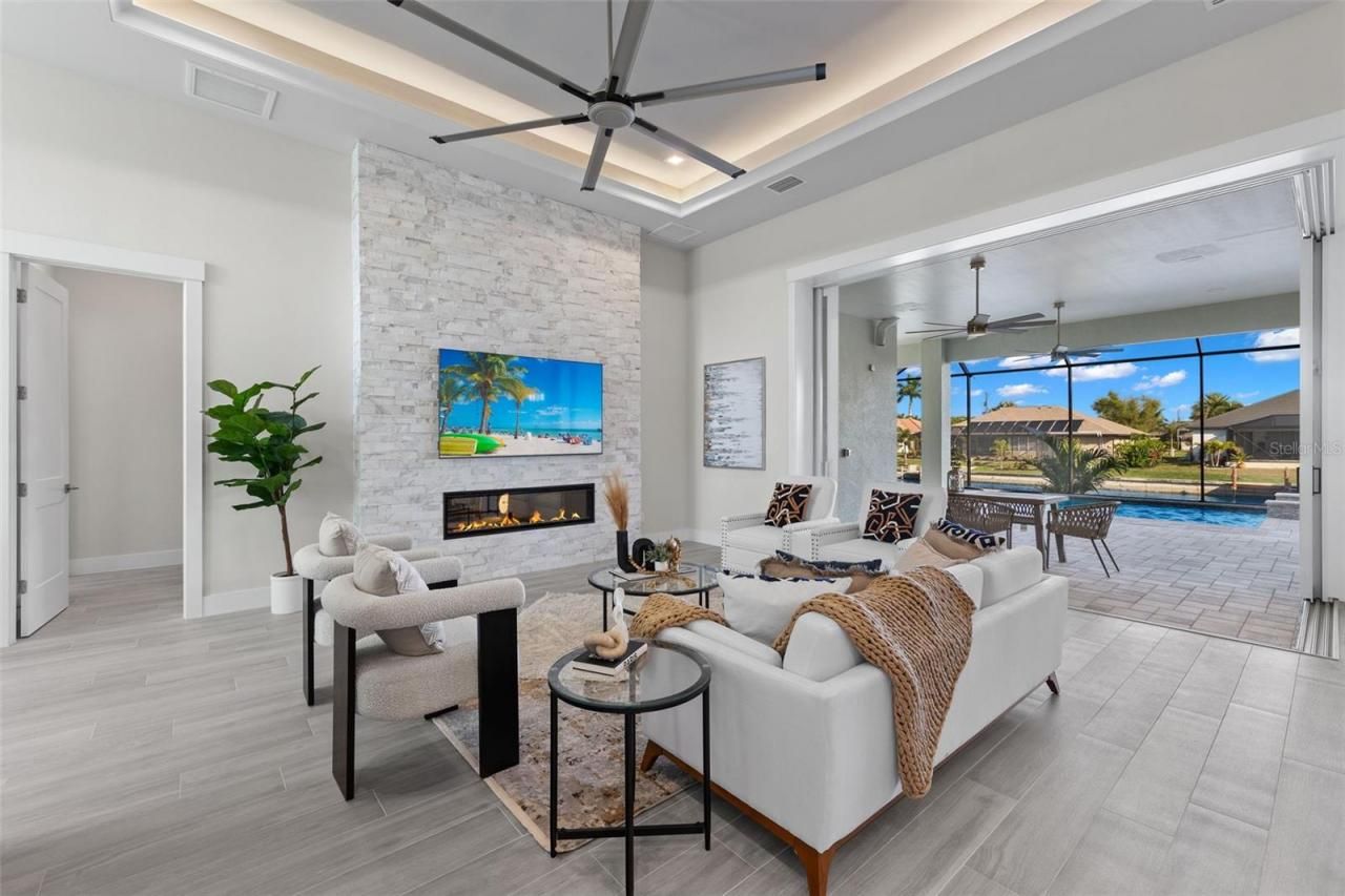 2129 Cape Coral Parkway W, Cape Coral, FL 33914 Photo