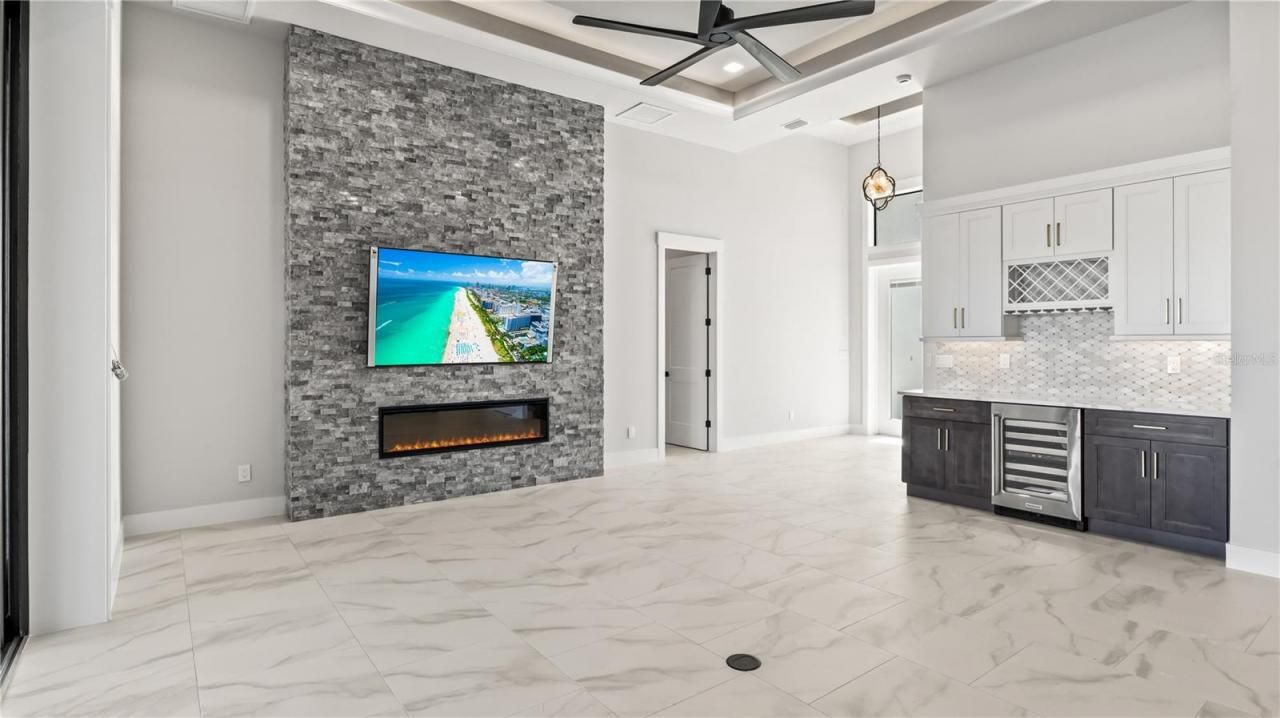 2133 Cape Coral Parkway W, Cape Coral, FL 33914 Photo