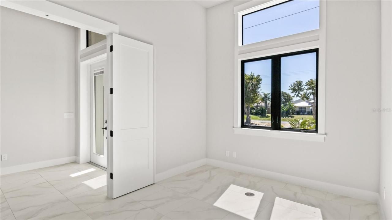 2133 Cape Coral Parkway W, Cape Coral, FL 33914 Photo