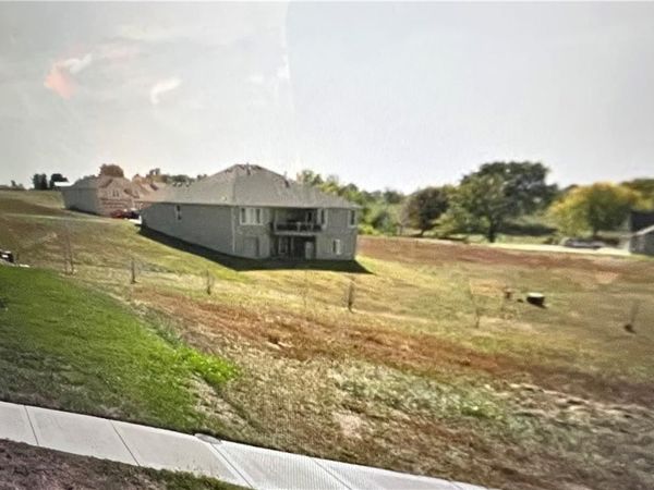 13287 Davis Avenue, Bonner Springs, KS 66012