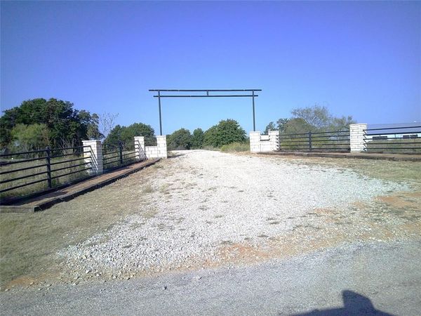 72 ac CR 3677, Paradise, TX 76073