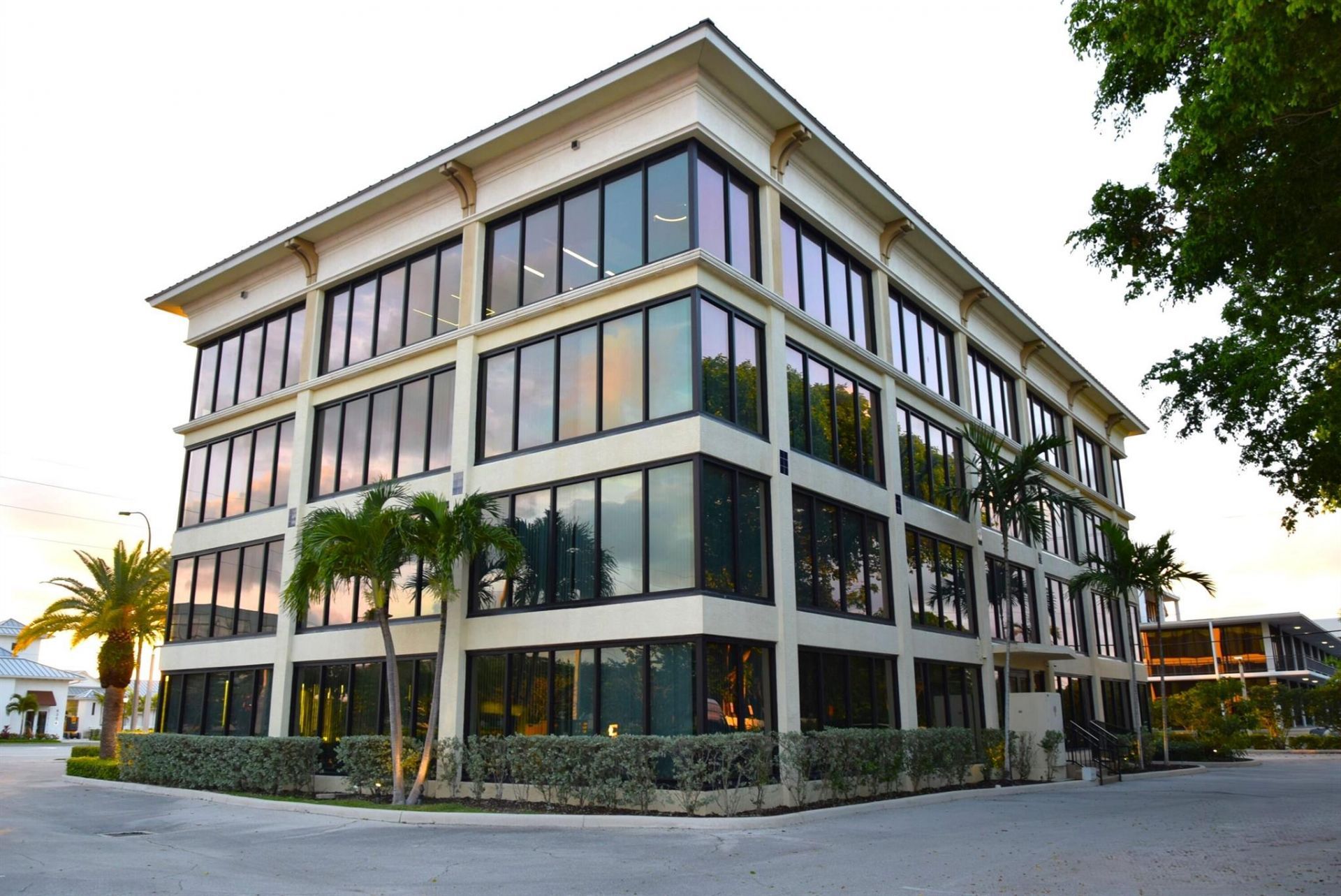 630 Us Highway 1, North Palm Beach, FL 33408 Photo