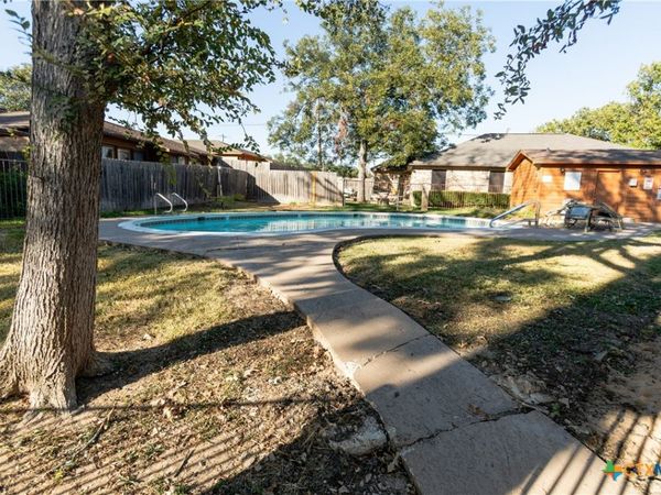 4020 River Oaks Circle, Temple, TX 76504