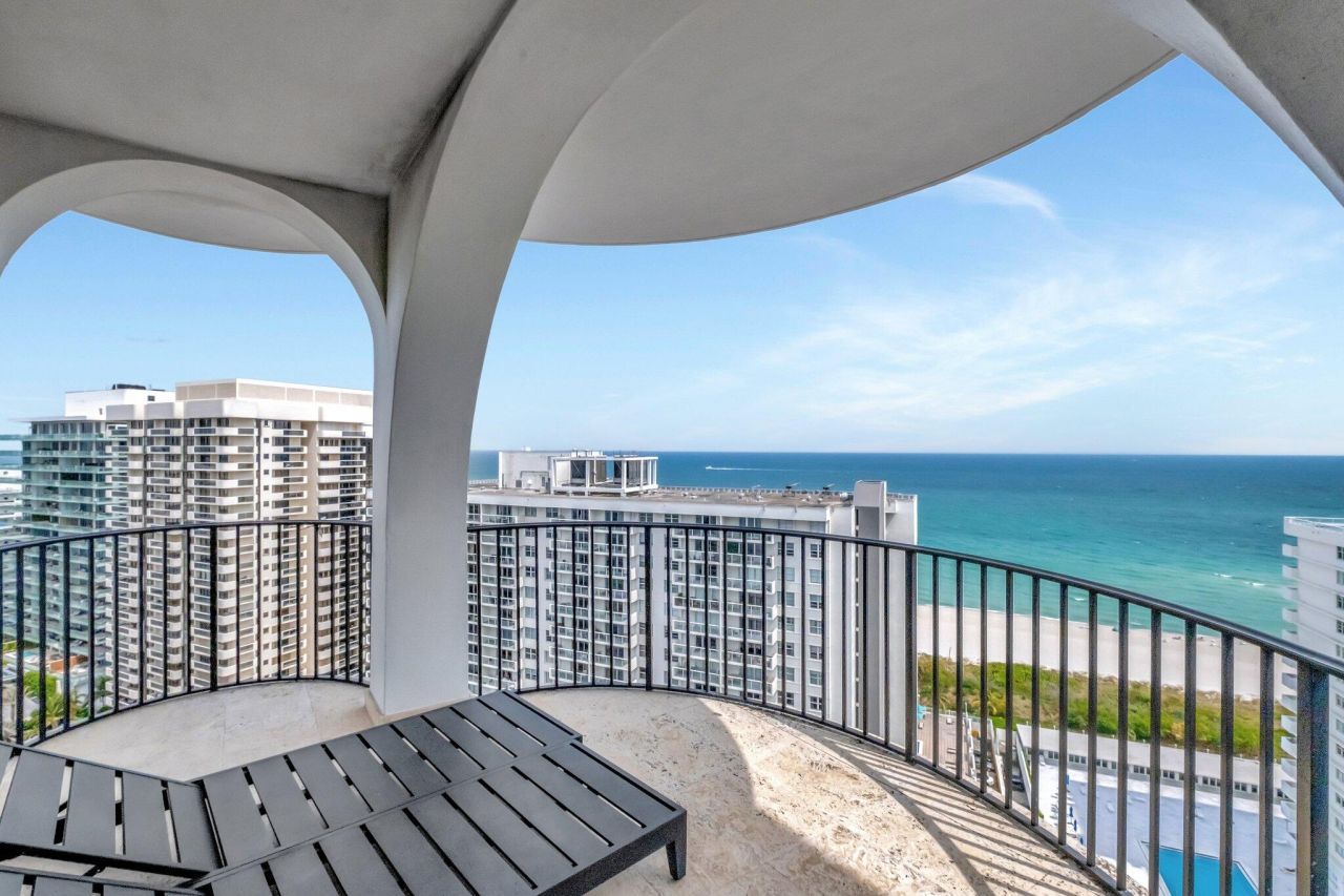 5660 Collins Avenue, Unit 21c, Miami Beach, FL 33140 Photo