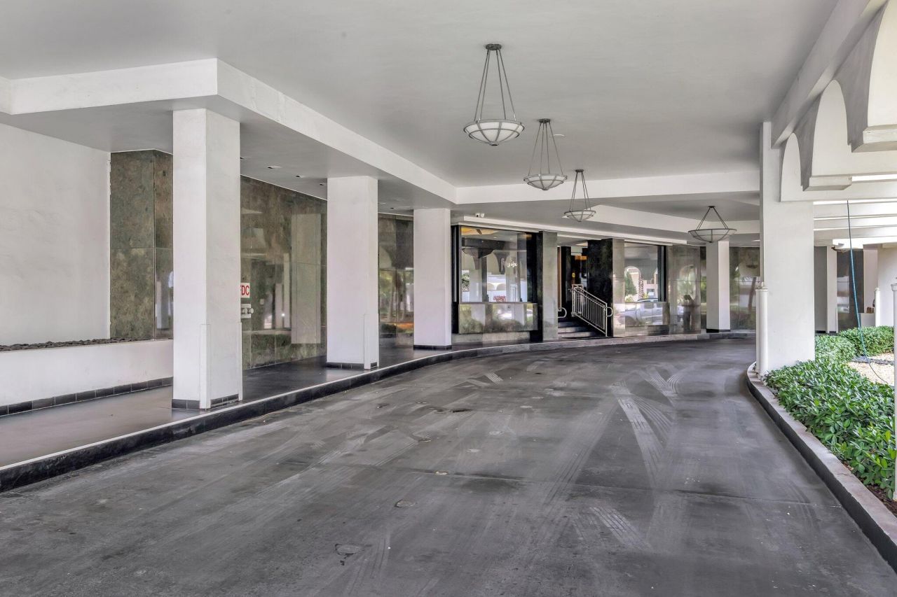 5660 Collins Avenue, Unit 21c, Miami Beach, FL 33140 Photo