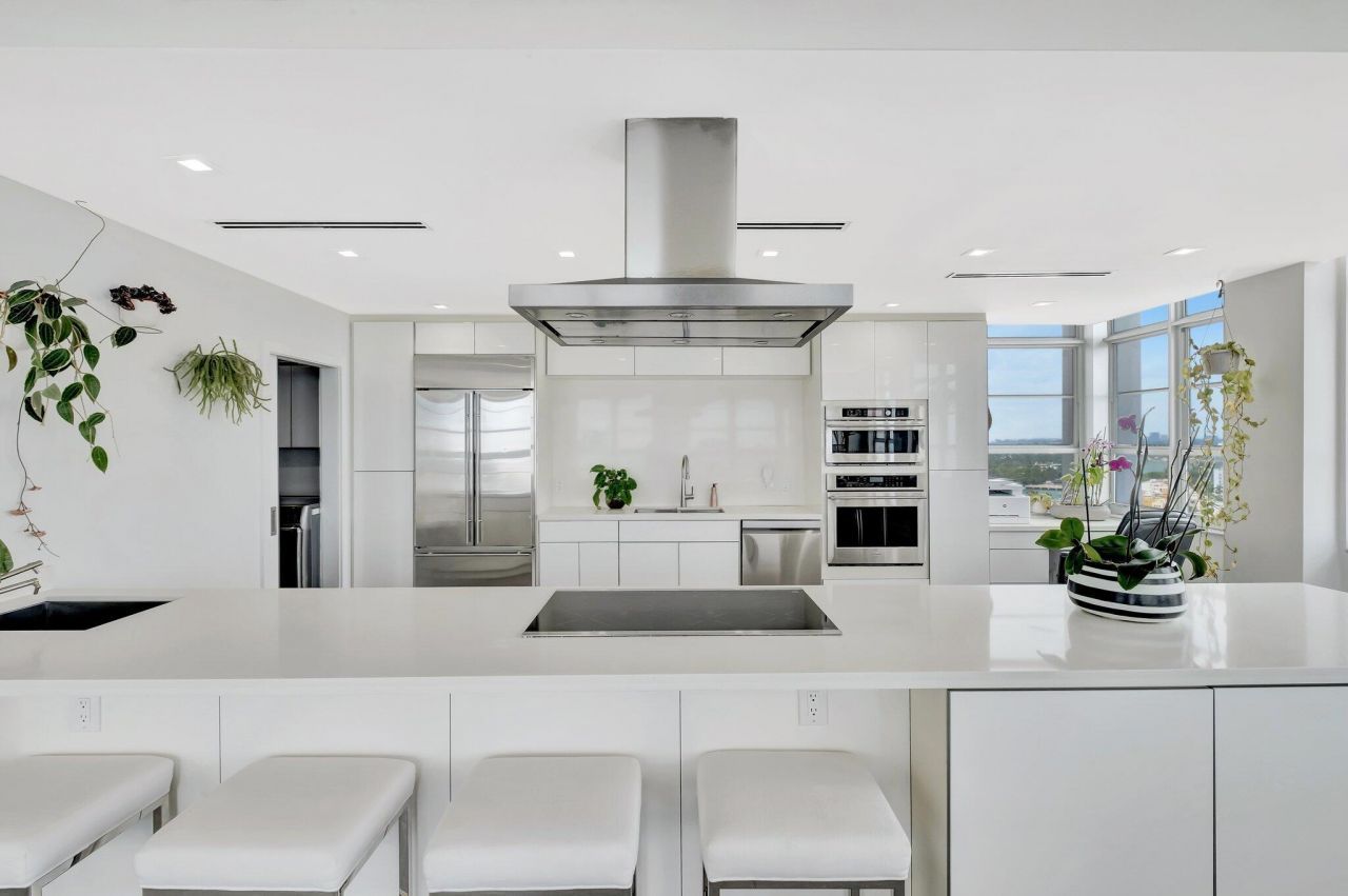 5660 Collins Avenue, Unit 21c, Miami Beach, FL 33140 Photo