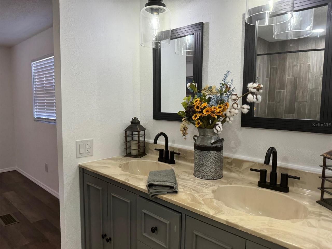 9437 N Singapore Avenue, Dunnellon, FL 34433 Photo