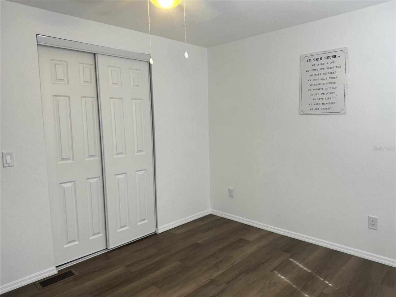 9437 N Singapore Avenue, Dunnellon, FL 34433 Photo