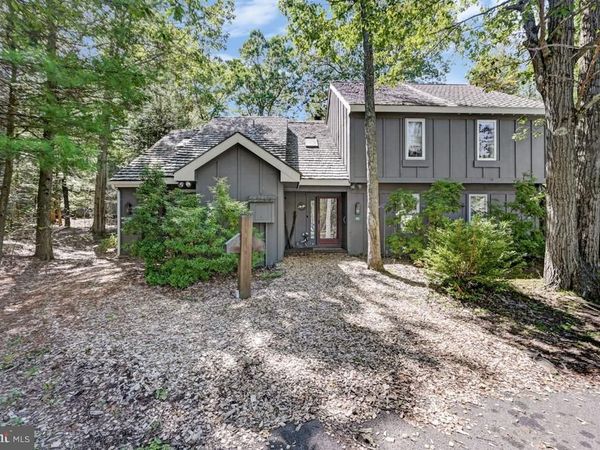 40 ALPINE, LAKE HARMONY, PA 18624