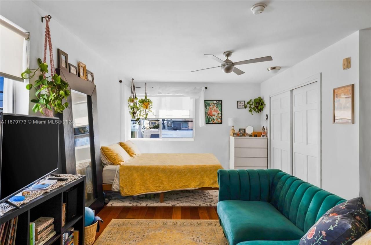 731 6th St, Unit 201-E, Miami Beach, FL 33139 Photo