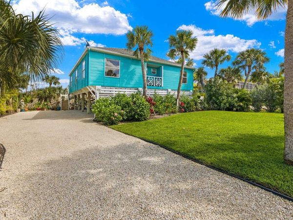 838/840 Rabbit Rd, Sanibel, FL 33957