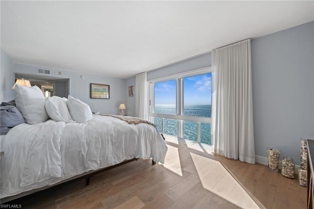 3951 Gulf Shore Blvd N, Unit 703, Naples, FL 34103 Photo