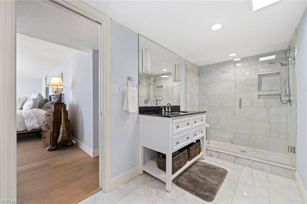 3951 Gulf Shore Blvd N, Unit 703, Naples, FL 34103 Photo