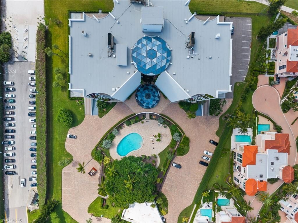 3951 Gulf Shore Blvd N, Unit 703, Naples, FL 34103 Photo