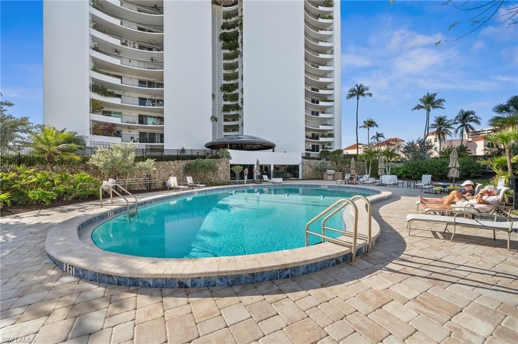 3951 Gulf Shore Blvd N, Unit 703, Naples, FL 34103 Photo