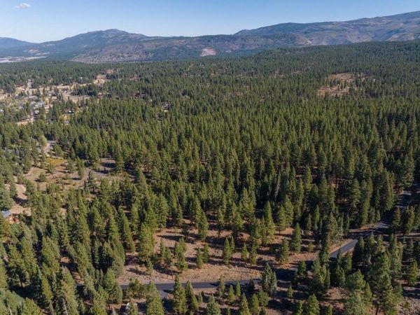 10794 Regency Circle, Truckee, CA 96161