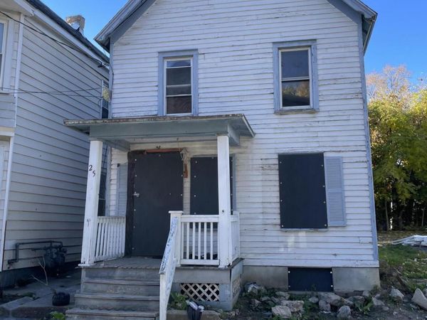 25 Moyston Street, Schenectady, NY 12307