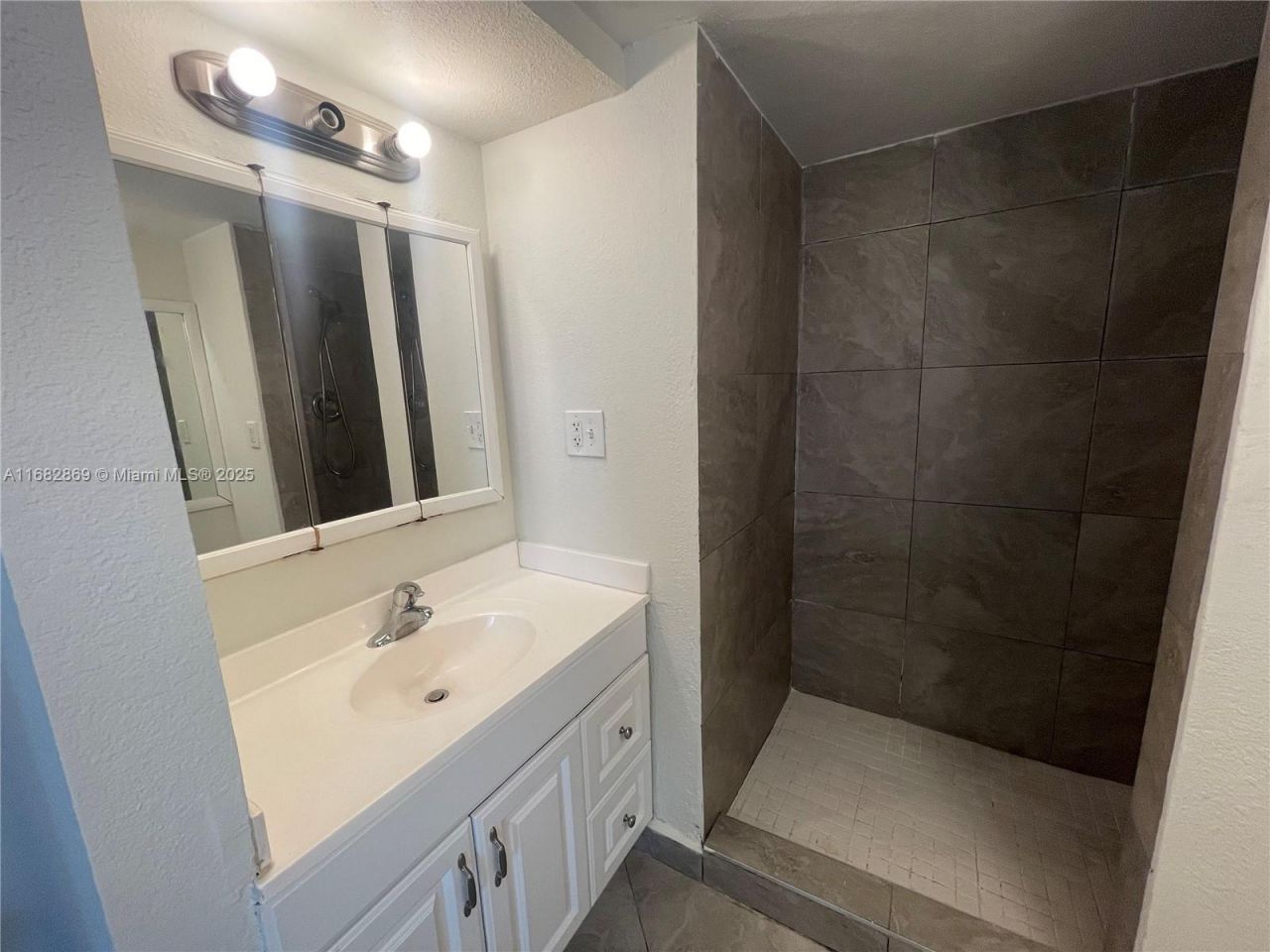 4255 N University Dr, Unit 201, Sunrise, FL 33351 Photo