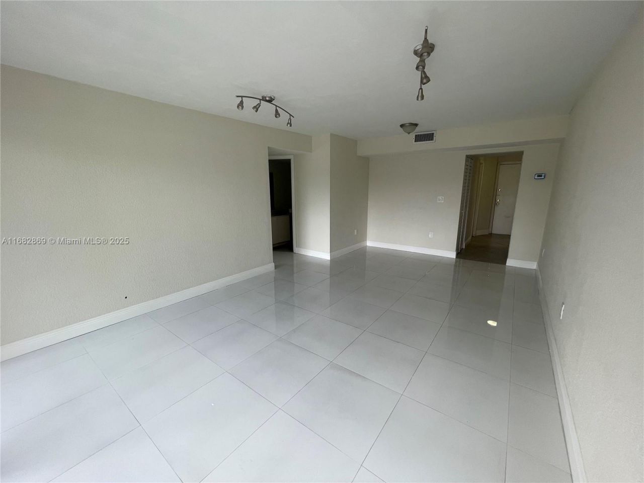 4255 N University Dr, Unit 201, Sunrise, FL 33351 Photo