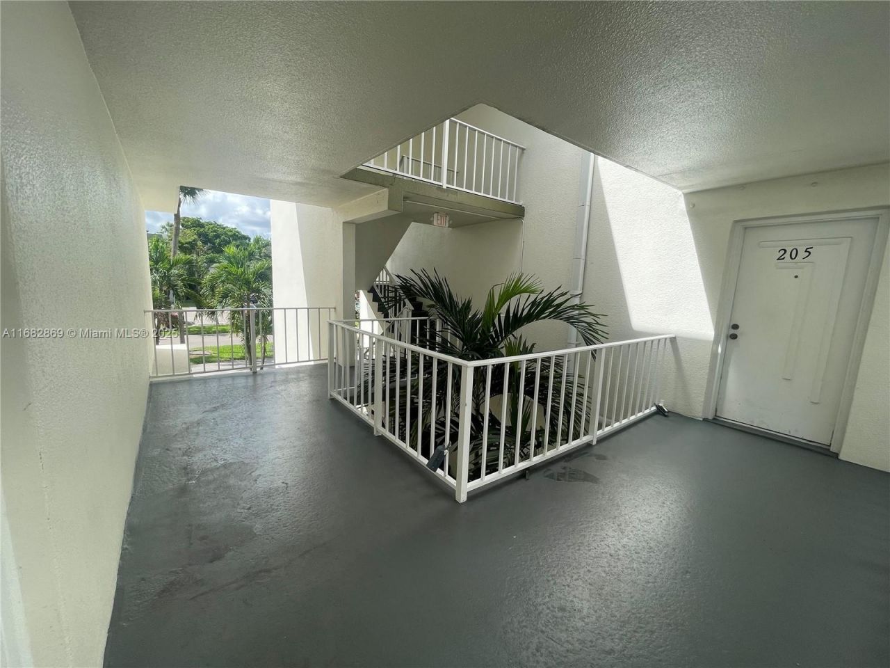 4255 N University Dr, Unit 201, Sunrise, FL 33351 Photo
