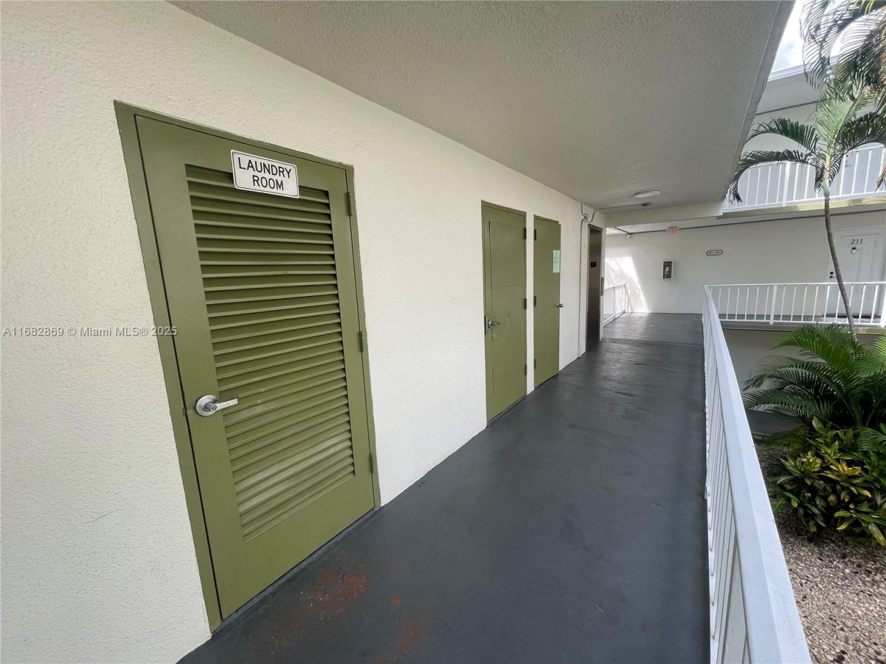 4255 N University Dr, Unit 201, Sunrise, FL 33351 Photo