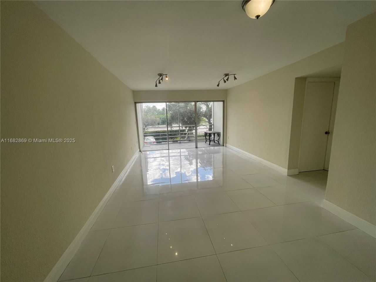 4255 N University Dr, Unit 201, Sunrise, FL 33351 Photo