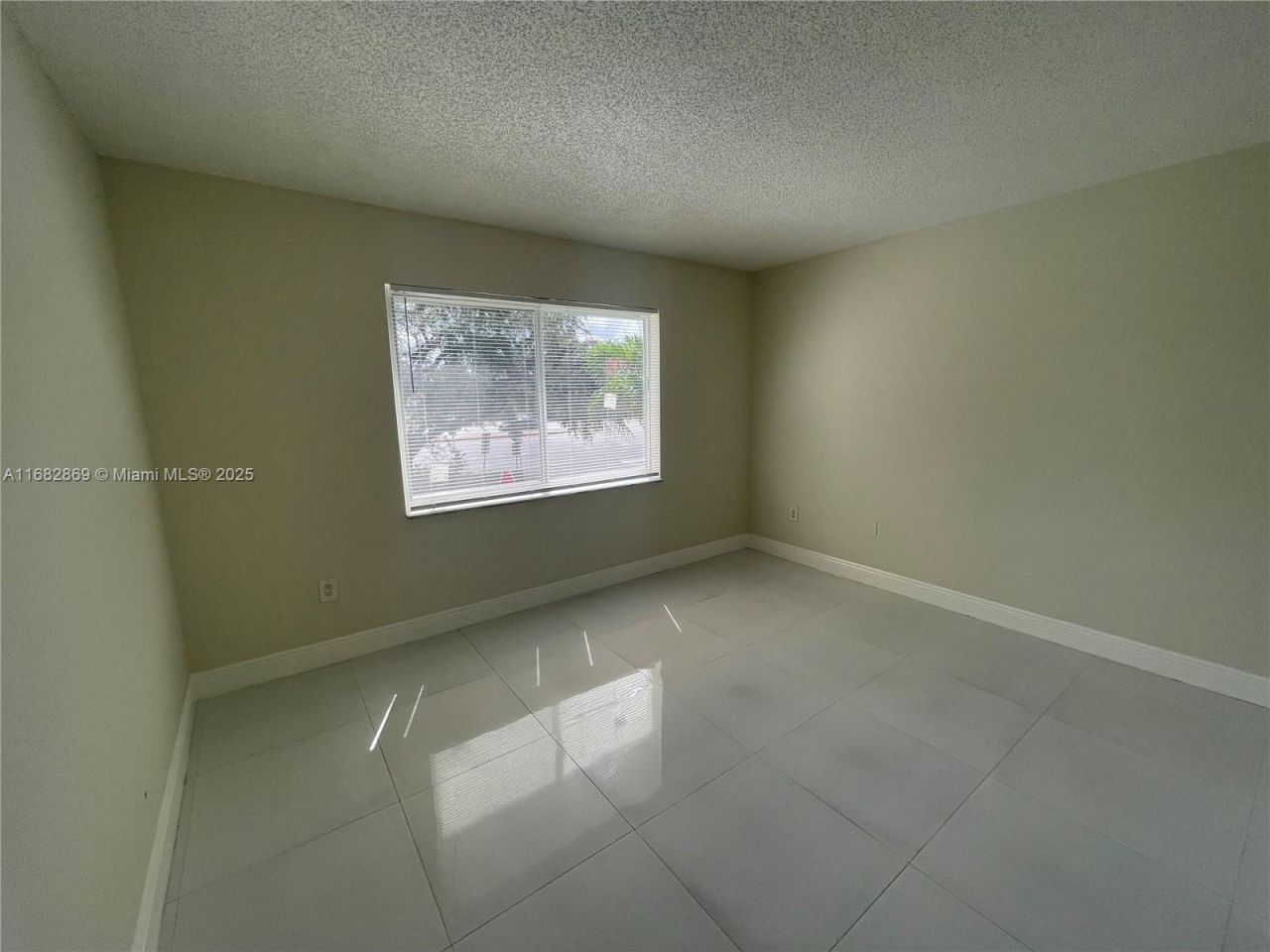 4255 N University Dr, Unit 201, Sunrise, FL 33351 Photo
