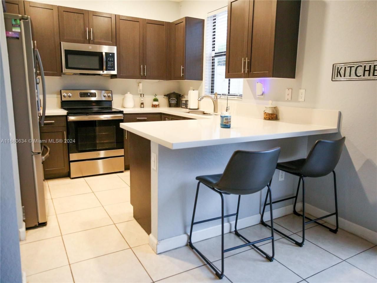 3405 W 106th St, Unit 3405, Hialeah, FL 33018 Photo