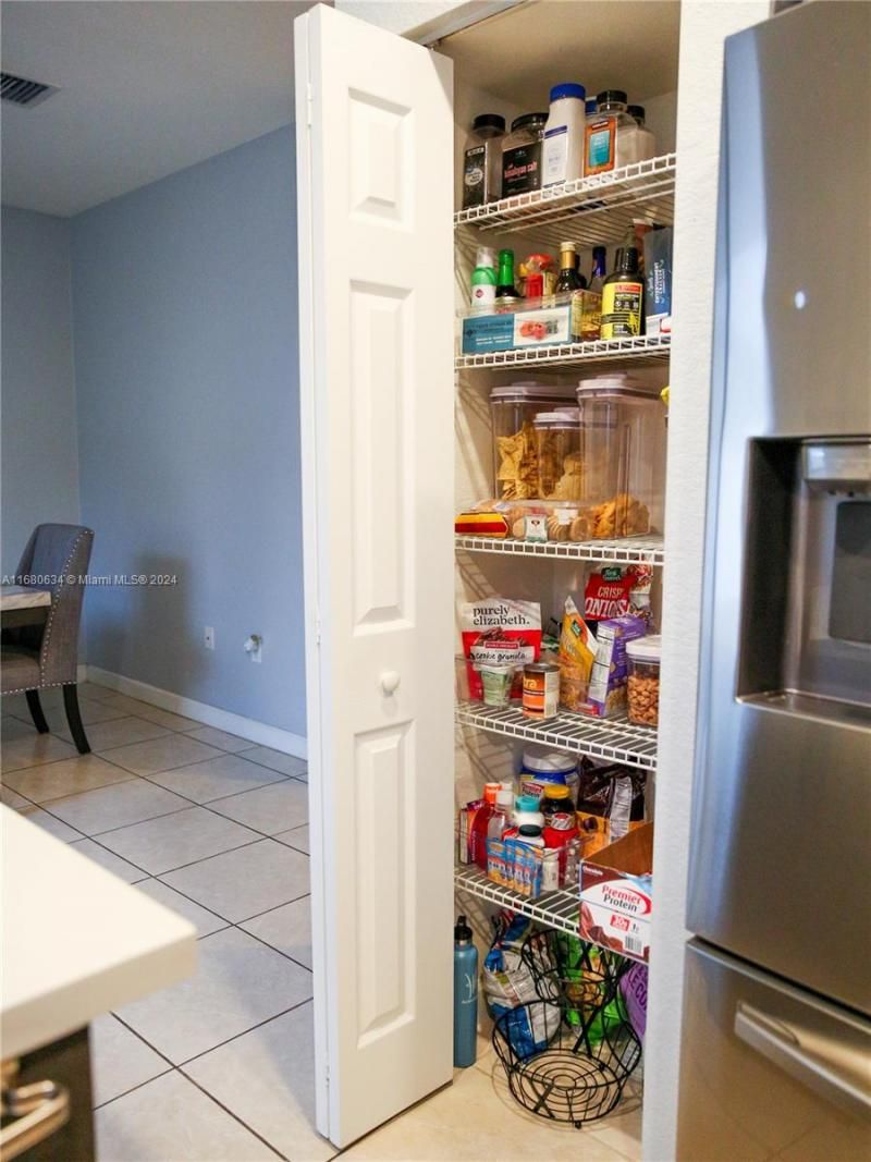 3405 W 106th St, Unit 3405, Hialeah, FL 33018 Photo