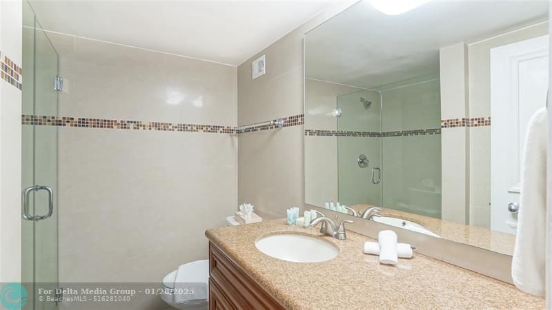 5225 Collins Ave, Unit 1417, Miami Beach, FL 33140 Photo
