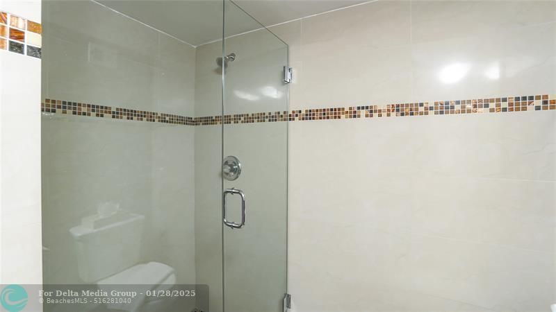 5225 Collins Ave, Unit 1417, Miami Beach, FL 33140 Photo